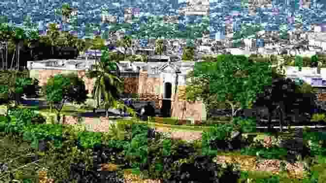 The Historic Fort Of San Diego, A Towering Fortress Overlooking Acapulco Bay Explorer S Guide Acapulco: A Great Destination (Explorer S Great Destinations)